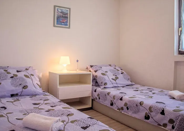 Apartments Jadranovo