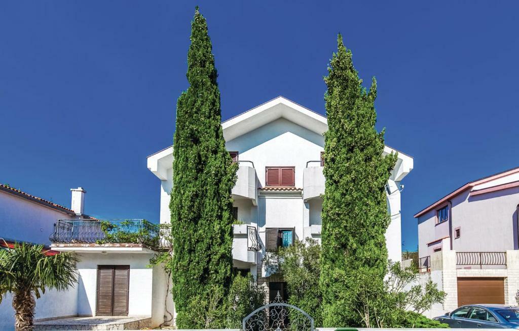 Apartments Jadranovo *
